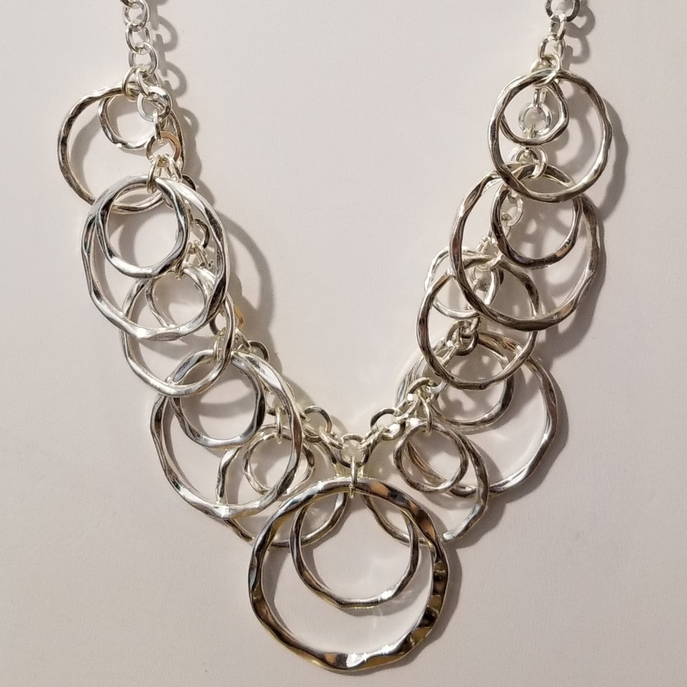 🌷Silver Necklace - Picture 2 of 3